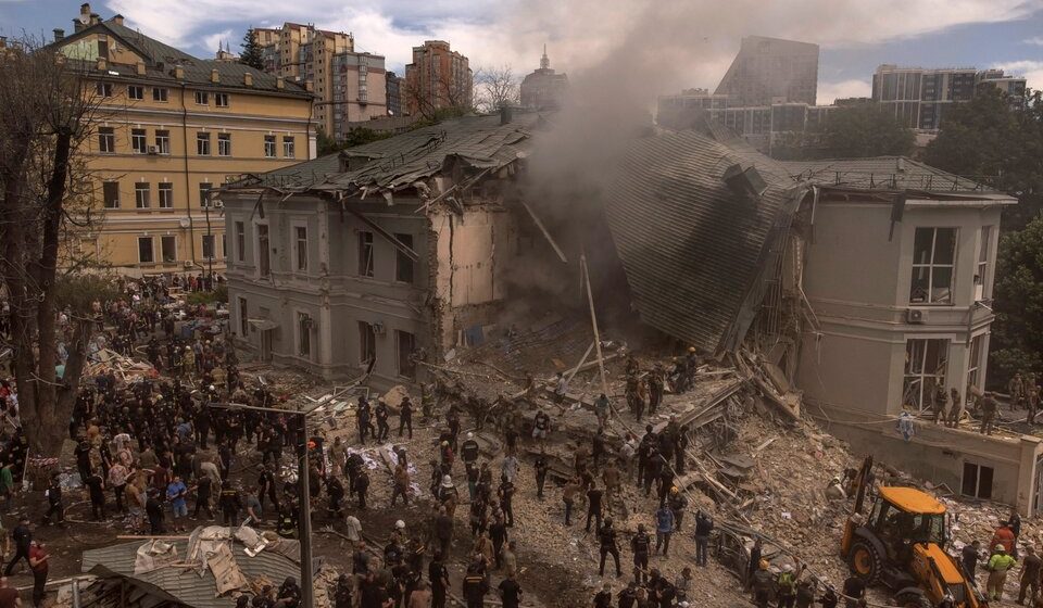 Una oleada de bombardeos rusos deja al menos 36 muertos en Ucrania