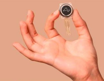 Por medio de un chip neuronal, un tetrapléjico es capaz de manejar diferentes dispositivos