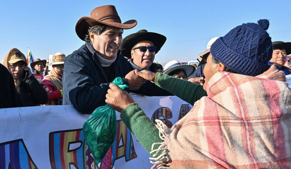 Evo y Arce se acusan de un clima de violencia