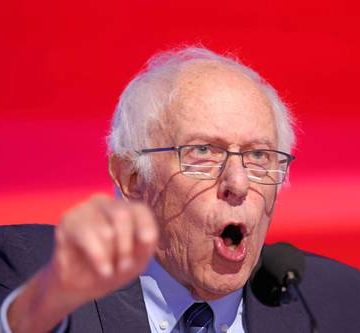 023o1mun-1 El senador estadunidense Bernie Sanders advierte de que, junto con Donald Trump, en enero llegará a Estados Unidos un régimen de oligarquía.Foto Afp