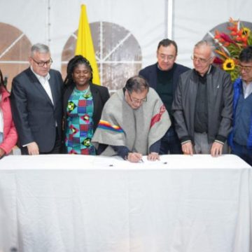 Colombia La paz total: ¿un nuevo modelo de contrainsurgencia?
