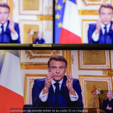 Macron dijo que no piensa renunciar