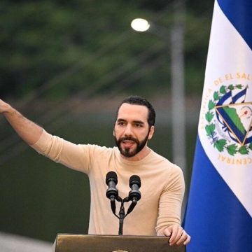 Tomó 2 horas pisotear años de lucha del pueblo salvadoreño