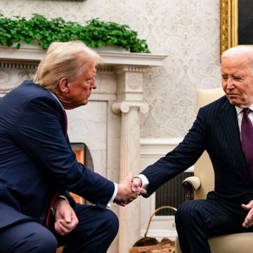 NhM66csBQ_600x600__1 Trump, Biden y el neopatrimonialismo en Estados Unidos