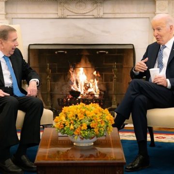 Biden recibió a González Urrutia en la Casa Blanca