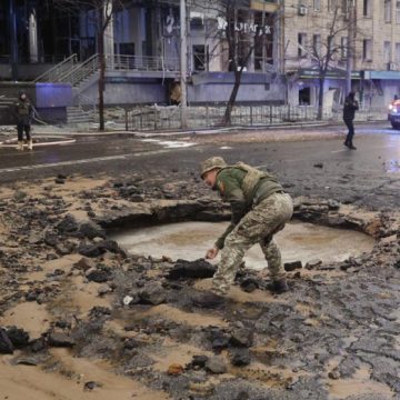 Rusia y Ucrania presionan a Trump por su indecisión sobre la guerra