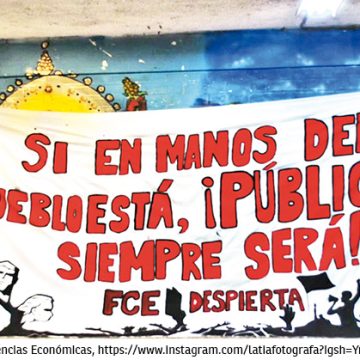 Tela Facultad de Ciencias Económicas, https://www.instagram.com/latiafotografa?igsh=Ym9hN3NyNjJzN2Ny “Pública la recibimos, pública la devolvemos”