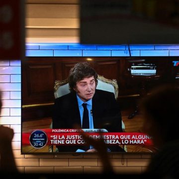 El ‘criptogate’ acorrala a Milei entre acusaciones penales y la decepción de sus seguidores
