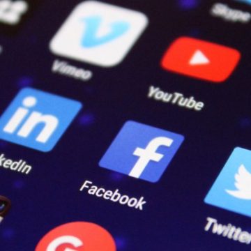 Tu vida digital está controlada por un oligopolio de cinco empresas de EEUU