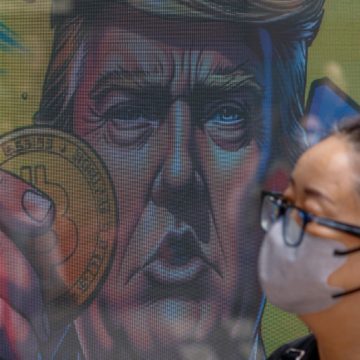 Trump da un empujón a las criptomonedas en EEUU arropado por su corte de millonarios