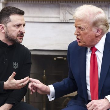 Trump eleva la presión sobre Zelenski: ordena paralizar la ayuda militar de EEUU a Ucrania
