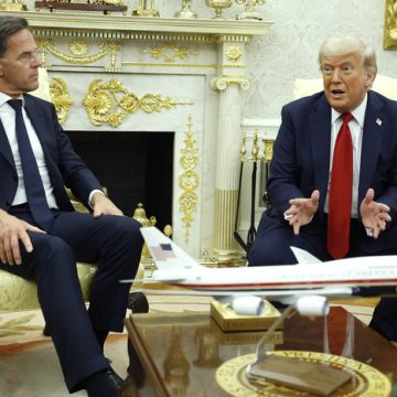 Trump amenaza a Rusia con aranceles del 100 por ciento si no hay paz con Ucrania