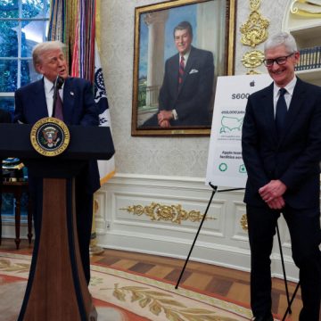 Trump lanza arancel de 100% para chips importados