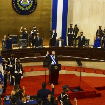 El Congreso leal a Bukele reforma la Constitución para aprobar la reelección presidencial indefinida