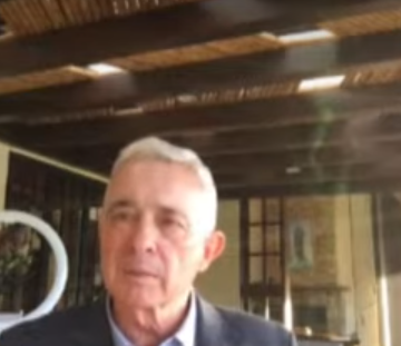 Álvaro Uribe Vélez, condenado a 12 años de prisión domiciliaria