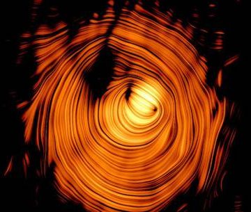 Descubren astrónomos el “Ojo de Sauron” en el universo distante