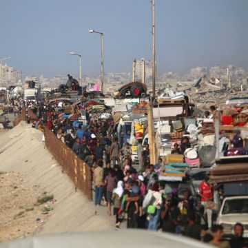 Los palestinos huyen en masa de Ciudad de Gaza ante la nueva ofensiva israelí