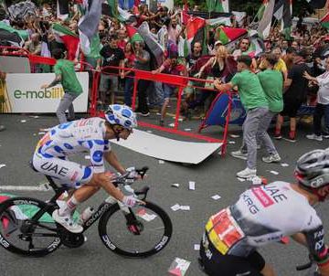 La Vuelta ya la ha ganado el boicot a Israel: las protestas al paso de la carrera abren un debate en el mundo del deporte