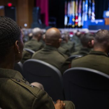 Generales ABC del discurso de Trump ante cúpula militar estadounidense: Venezuela, los enemigos internos y las guerras internacionales