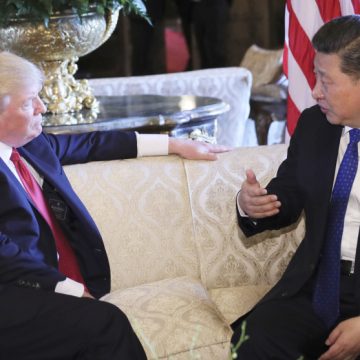 Trump dice que ya no se reunirá con Xi Jinping y anuncia aranceles del 100% para China