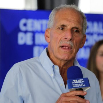 El candidato apoyado por Trump sigue liderando las votaciones en Honduras a poco de finalizar el escrutinio