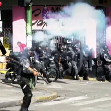 Captura de pantalla 2026-01-06 070956 12 detenidos y un herido en violentos enfrentamientos entres manifestantes de la COB y policías