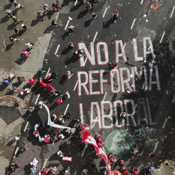El mayor sindicato de Argentina convoca una huelga general por la reforma laboral de Milei