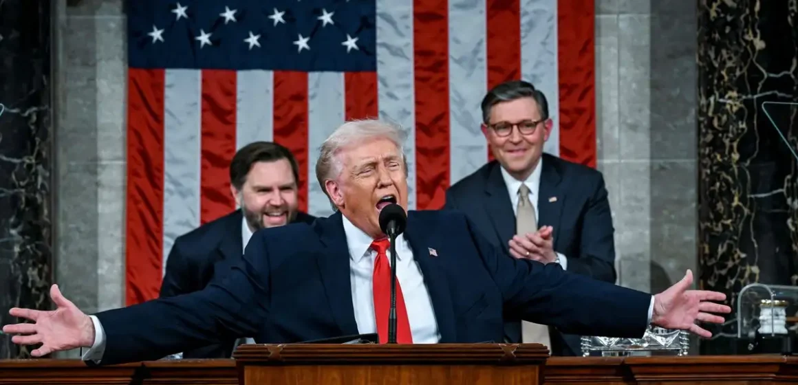 Trump “Estamos restaurando el dominio estadunidense”, asegura Trump en su informe presidencial