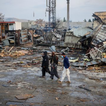 Afganistán eleva a 400 los muertos por el bombardeo de Pakistán a un hospital de Kabul