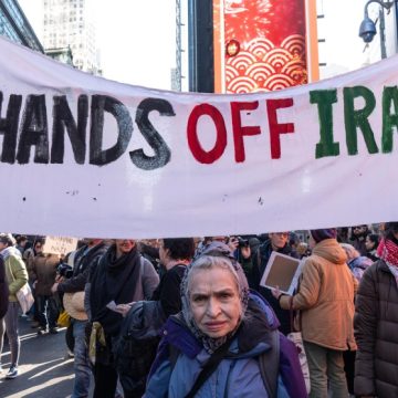 Petróleo, gas y uranio: el botín que busca Trump en Irán en su batalla por los recursos del planeta