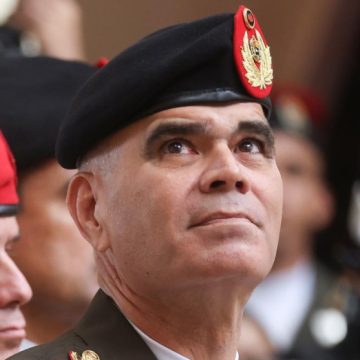 Delcy Rodríguez destituye a Padrino López tras más de una década como ministro de Defensa