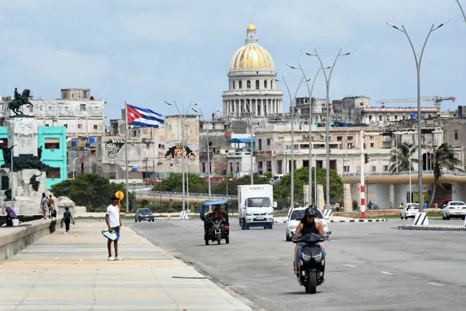 Cuba Díaz-Canel anuncia cambios al modelo económico de Cuba