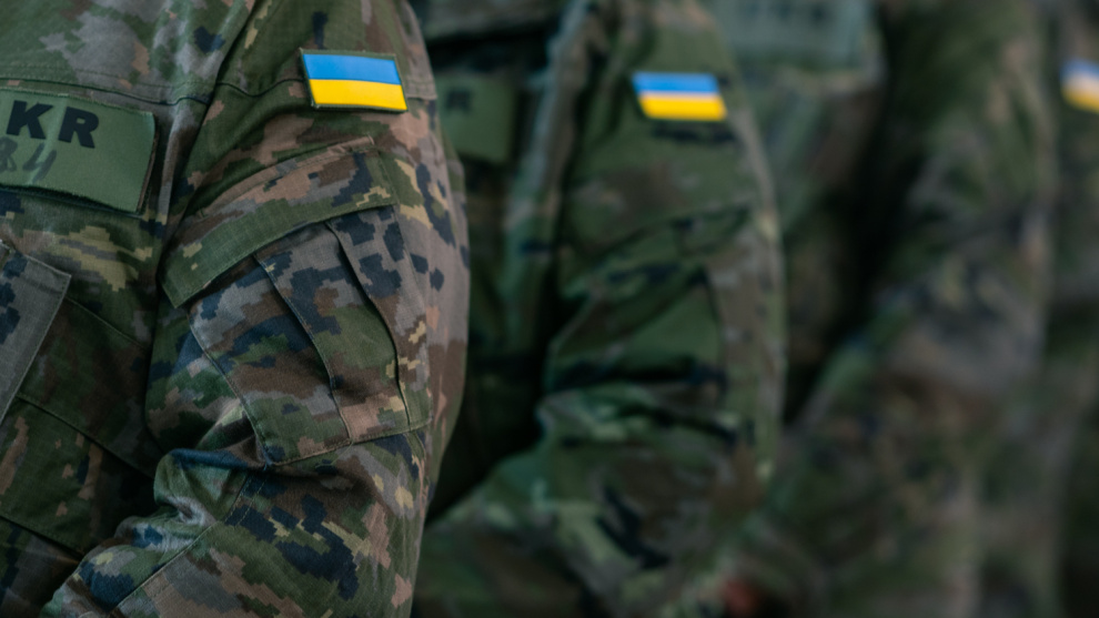 Ucrania Ucrania impulsa los salarios y el reclutamiento extranjero en una gran reforma militar