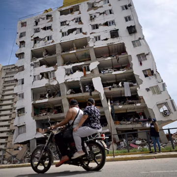 caracas edificio Venezuela, entre los rescates y el horror del día después