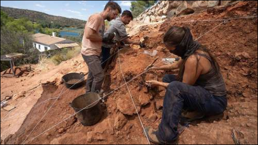 Descubren fósil craneal del género humano de más de 200 mil años