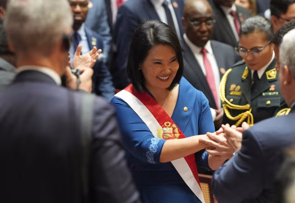 Keiko Fujimori asumió la presidencia de Perú