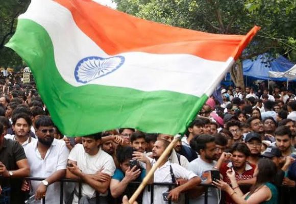 La revuelta de las ‘cucarachas’: la juventud india pone al gobierno de Narendra Modi en jaque