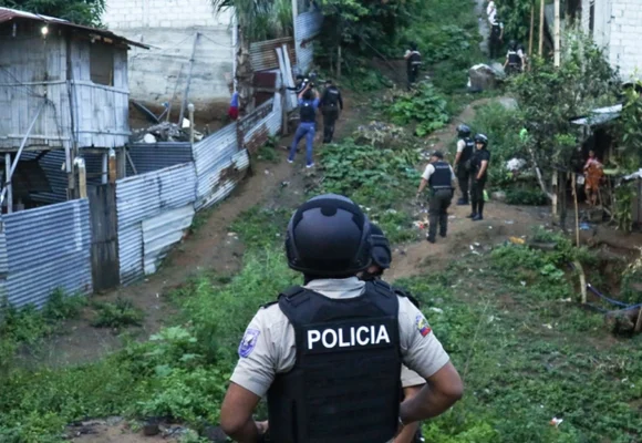EU inicia operaciones militares “antinarco” en Ecuador con aval de gobierno de Noboa