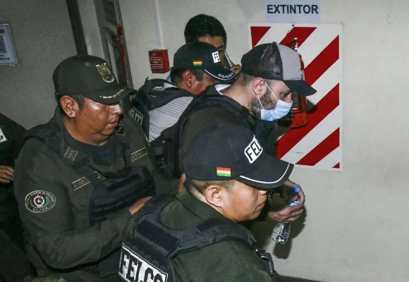 Dictan prisión preventiva a Fernando Cerimedo por intento de feminicidio de su ex pareja en Bolivia