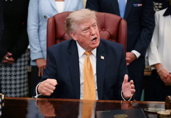 Trump Irán Trump advirtió a Irán que debe elegir entre un acuerdo o la rendición total