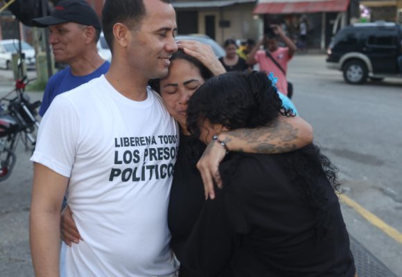 Venezuela Delcy Rodríguez excarcela a 131 presos y promete renovar el poder judicial en una negociación opaca con la oposición