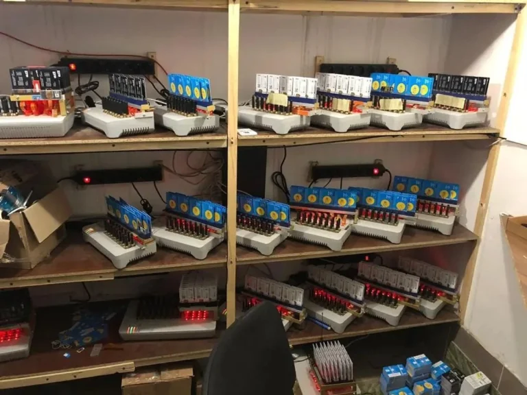 Granjas de bots, guerra semiótica y delincuencia ideológica tecnificada