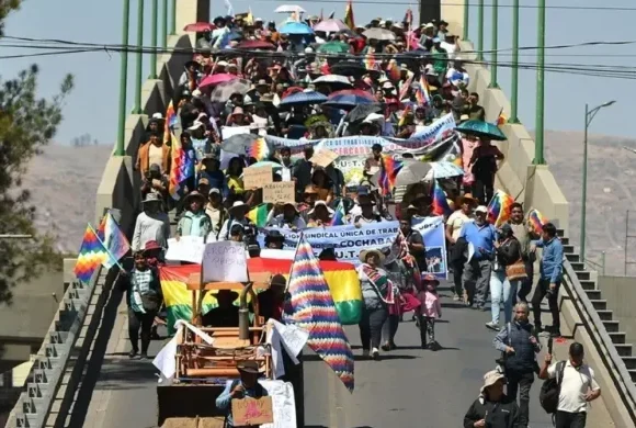 Bolivia Bolivia extiende estado de excepción por 90 días ante nuevas protestas