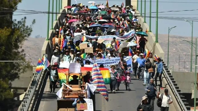Bolivia Bolivia extiende estado de excepción por 90 días ante nuevas protestas