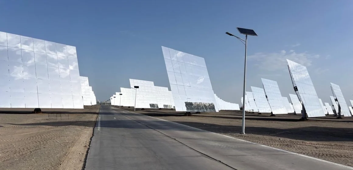 Sistema de energía solar con sales fundidas revoluciona la generación de electricidad en China