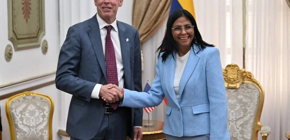 EEUU Venezuela Secretario de Energía de EU llega a Venezuela para abordar acuerdo petrolero e impulsar operaciones de Chevron