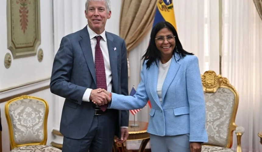 Secretario de Energía de EU llega a Venezuela para abordar acuerdo petrolero e impulsar operaciones de Chevron