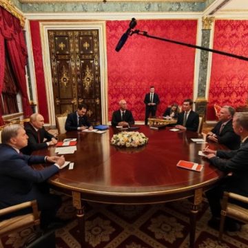 Putin Ucrania Putin abre las negociaciones sobre Ucrania con los emisarios de la Casa Blanca y destacando “la contribución de Trump a la solución del conflicto”
