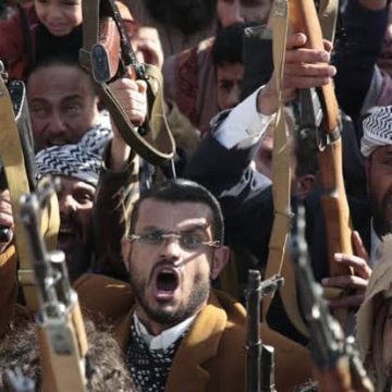 Los hutíes abren un nuevo frente entre Irán y Arabia Saudí y enredan aún más la guerra de Trump