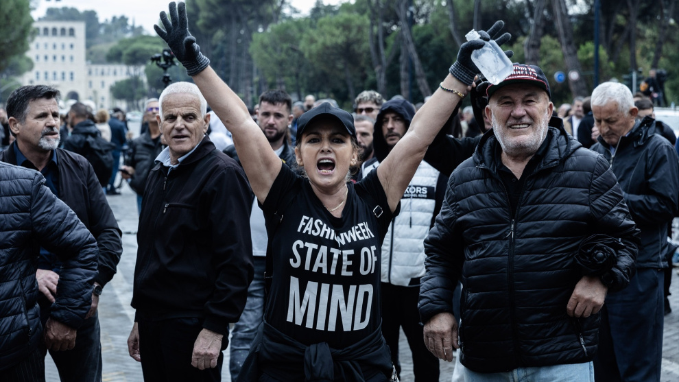 Albania Miles de personas protestan contra el Gobierno en Albania por decimocuarto día consecutivo